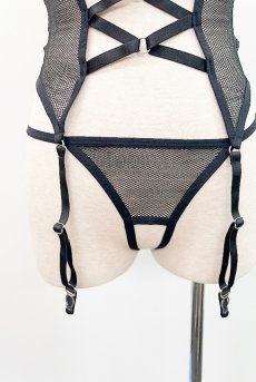 画像27: Dominna corset| ガーターベルト付きコルセット＆クロッチレスタンガ2点セット（ワイヤーあり・ボンテージ・フェイクレザー・ブラック）   | 高級Sexyランジェリー Obsessive【即日発送・サイズ交換NG・メール便対象】輸入下着・ランジェリー   (27)