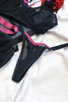 画像12: Novenes crl-thong |クロッチレスタンガ（オープンクロッチ・シースルー・ブラック） | Obsessive 高級Sexyランジェリー【即日発送・サイズ交換NG・メール便対象】輸入下着・ランジェリー   (12)