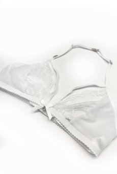 画像13: Weddya 3-pcs set｜ショーツ２種付き！ブラ＆オープンクロッチタンガ＆Tバックショーツ３点セット（ワイヤーなし・ホルターネック・シースルー・ホワイト） | Obsessive 高級Sexyランジェリー【即日発送・サイズ交換NG・メール便対象】輸入下着・ランジェリー   (13)
