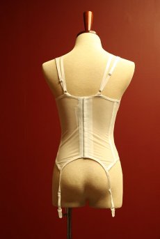 画像19: Arrowel WH corset |  ガーターベルト付きコルセット（ワイヤーあり・シースルー・レース・ダブルストラップ・ホワイト）  | Obsessive 高級Sexyランジェリー【即日発送・サイズ交換NG・メール便対象】輸入下着・ランジェリー    (19)