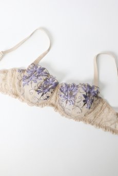 画像12: MAUVE soft  | 一枚レースブラジャー・ノンパテッドブラ・ヌードベージュ×ラベンダー | Sawren サブレン【即日発送】輸入下着・高級ランジェリー  (12)