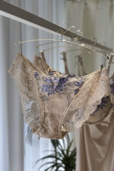 画像22: MAUVE brief  | ノーマルショーツ・ブリーフ・ヌ―ドベージュ×ラベンダー | Sawren サブレン【即日発送・サイズ交換NG】※メール便対象※輸入下着・高級ランジェリー  (22)