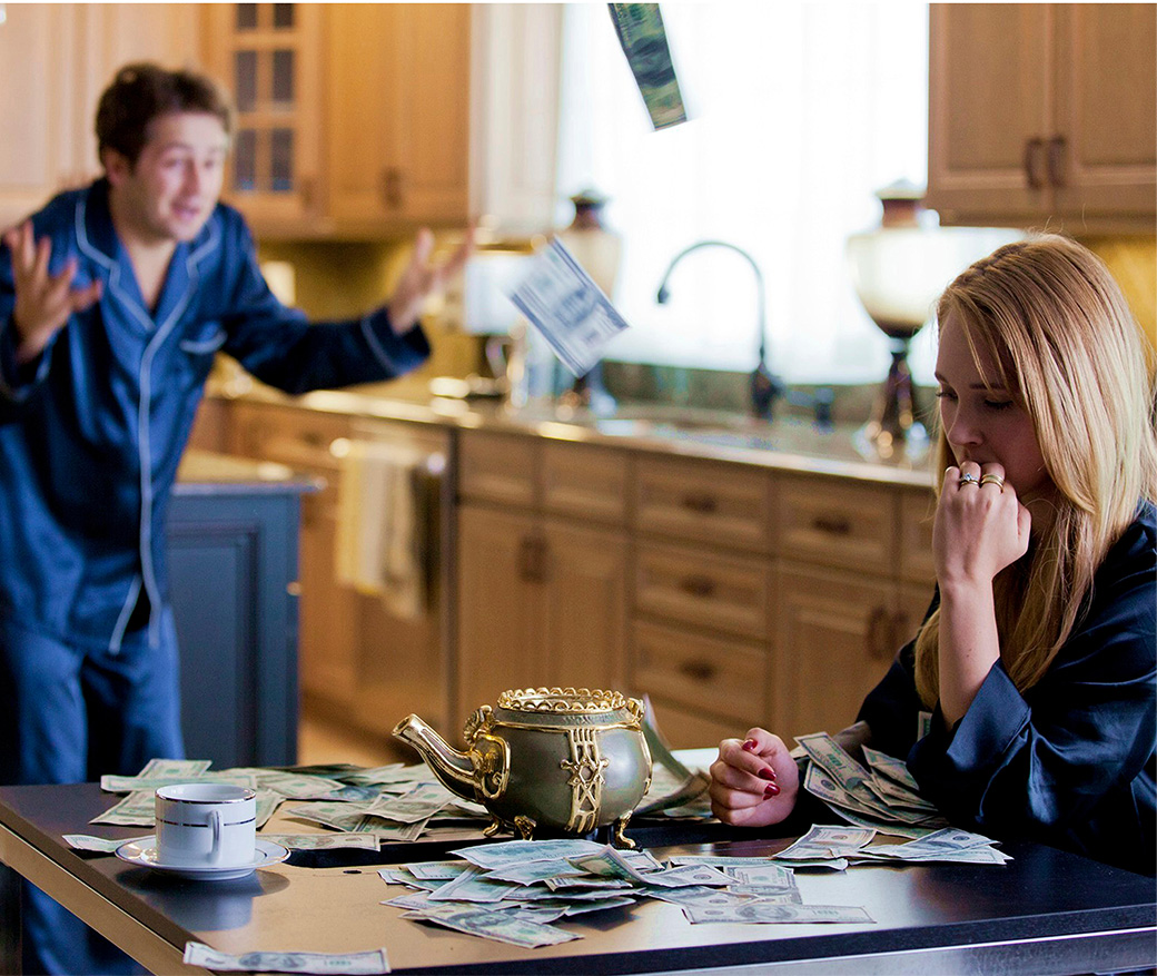 |THE BRASS TEAPOT/マジック・マネー|©MAGNOLIA PICTURES