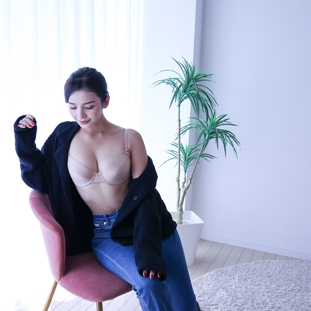 毎日着けたい、夏のすっぴん美乳ブラ。Naturia新発売