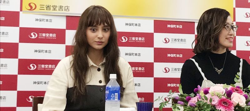 石川智恵 ランジェリーラブコメディ「フィッターXの異常な愛情」発刊記念トークイベント