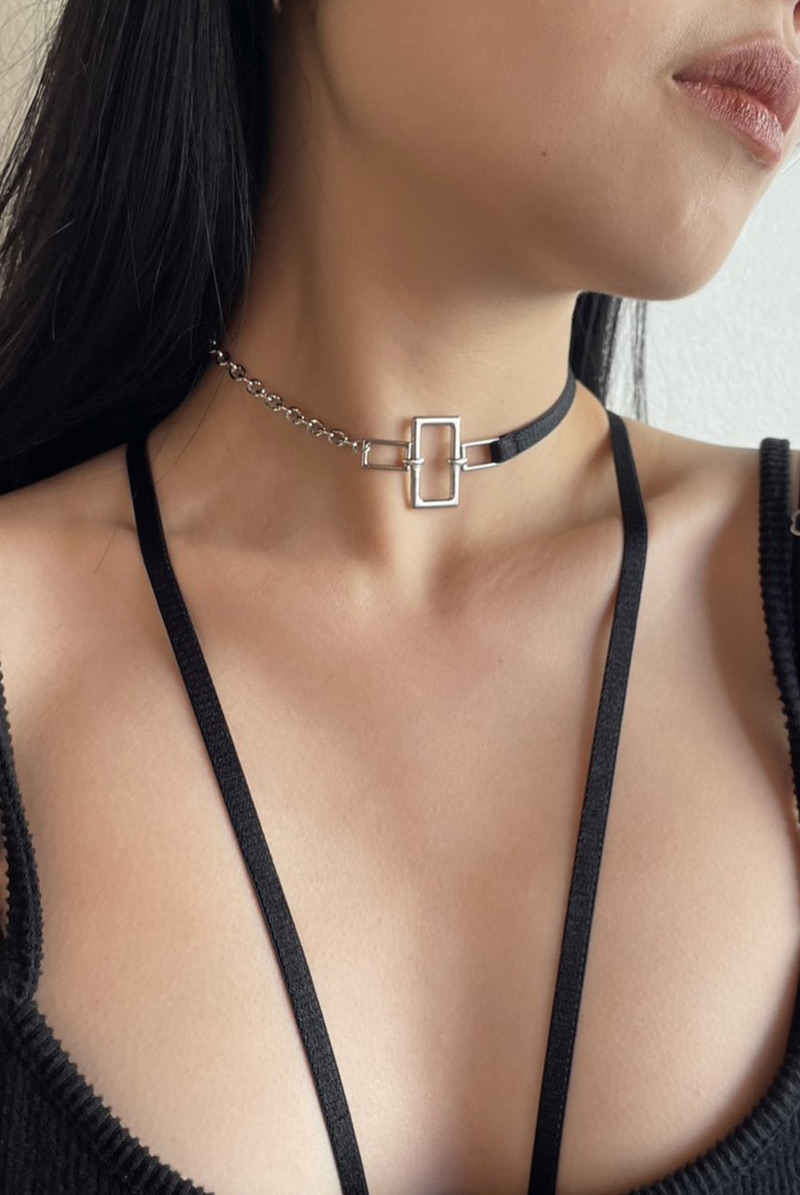 Kiff キッフ Choker | Onde a l'Aube モデル画像