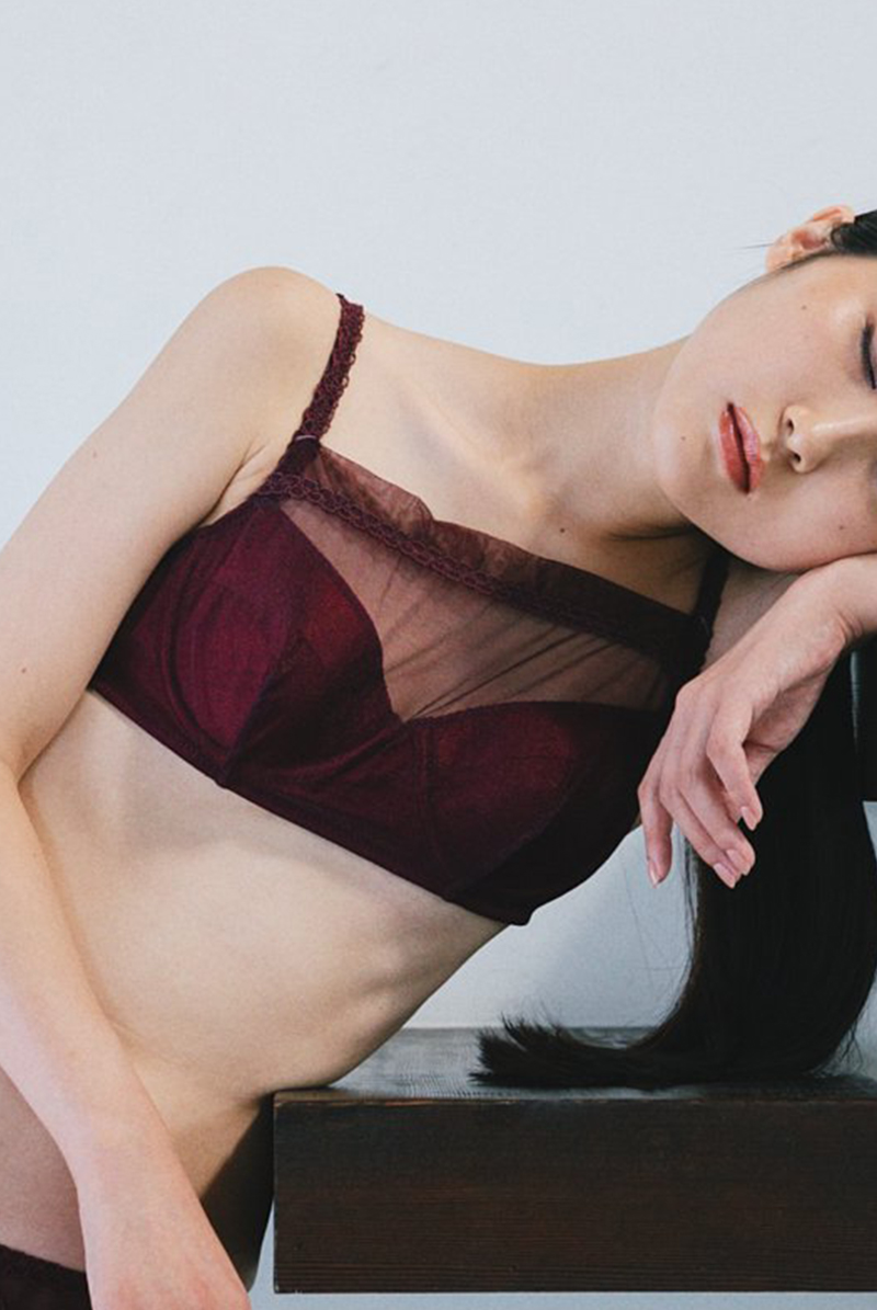 Albage スクエアブラ Square Bra　モデル画像