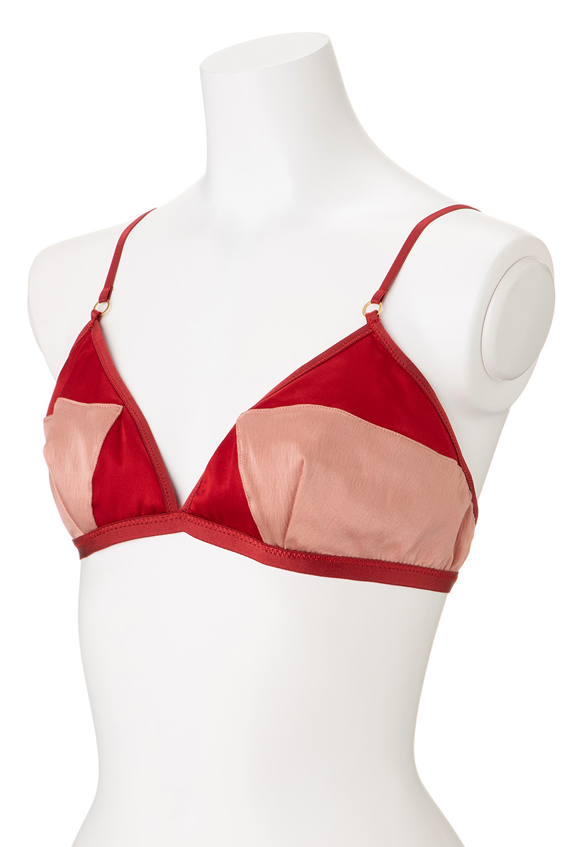 ノンワイヤーブラ ノンパテッドブラ 三角ブラ ピンク 赤 ストレッチシルク素材 Marilyn Bra 送料無料 高級ランジェリー Shelly シェリードゥティティ ランジェリー通販splash ノンワイヤーブラ ノンパテッドブラ 三角ブラ ピンク 赤 ストレッチシルク素材 Marilyn Bra 送料無料 高級ランジェリー Shelly シェリードゥティティ ランジェリー通販splash