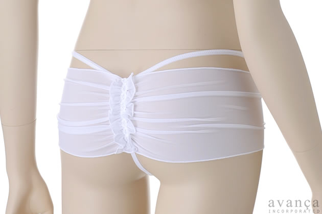 ヒップの柔らかさを強調するような美しいギャザリングが特徴です。中央を小さなフリルが飾ります。