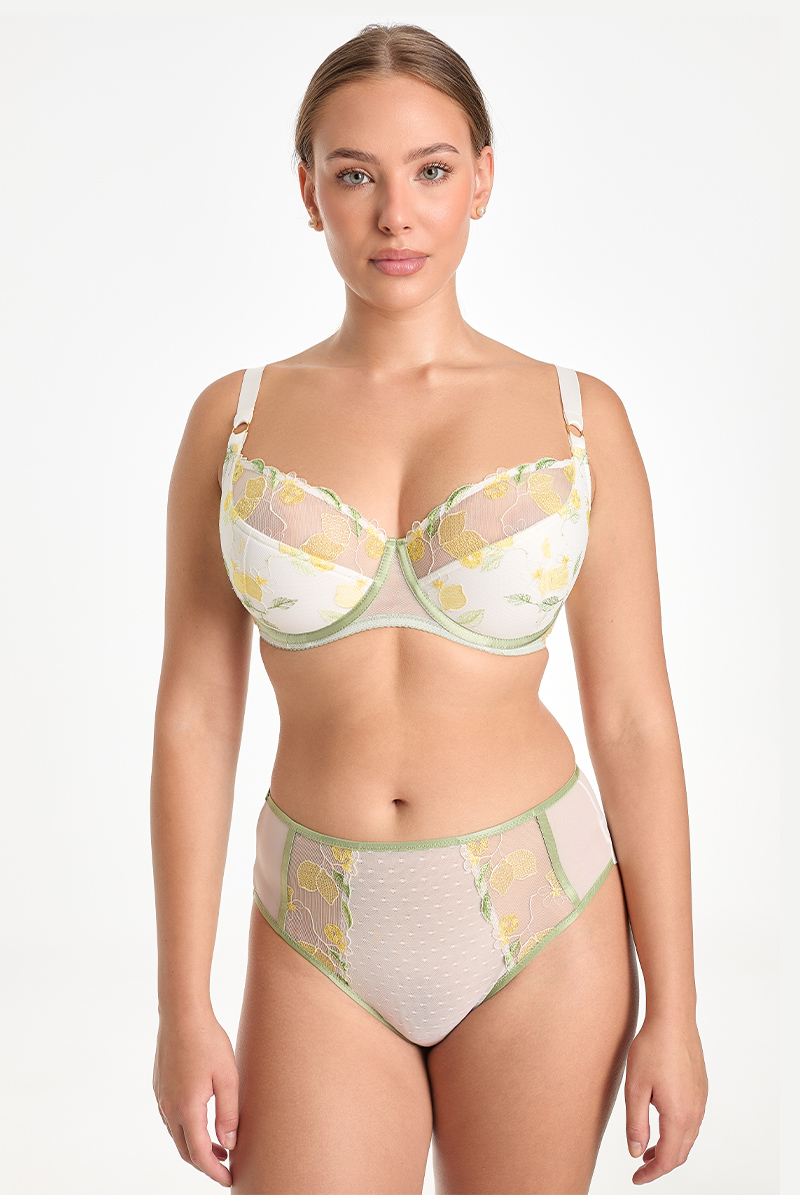 ewabian セミソフトブラ LIMON エヴァビアン モデル画像