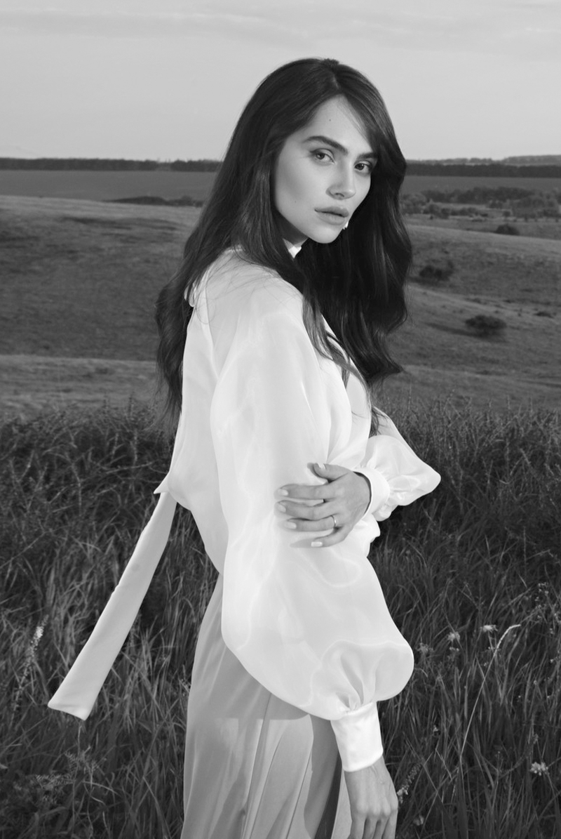 画像10: 【サンプル特別価格】White Cloud Bodysuit|ボディ・シースルー・ホルターネック・パール|ギフトBOX入り|未発表モデル・サンプル・見本品|LA MUSA ラミューザ【即日発送・サイズ交換NG】輸入下着・ 高級ランジェリー   (10)