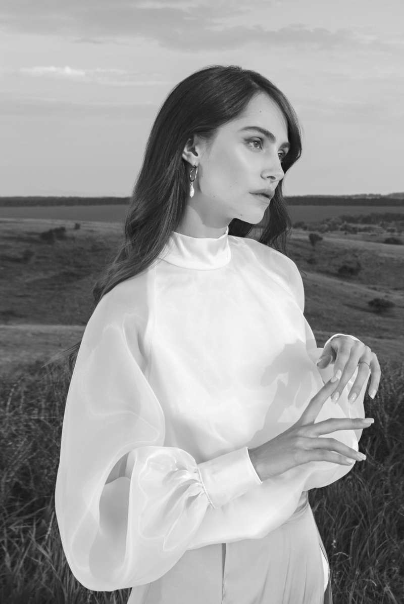 画像11: 【サンプル特別価格】White Cloud Bodysuit|ボディ・シースルー・ホルターネック・パール|ギフトBOX入り|未発表モデル・サンプル・見本品|LA MUSA ラミューザ【即日発送・サイズ交換NG】輸入下着・ 高級ランジェリー   (11)