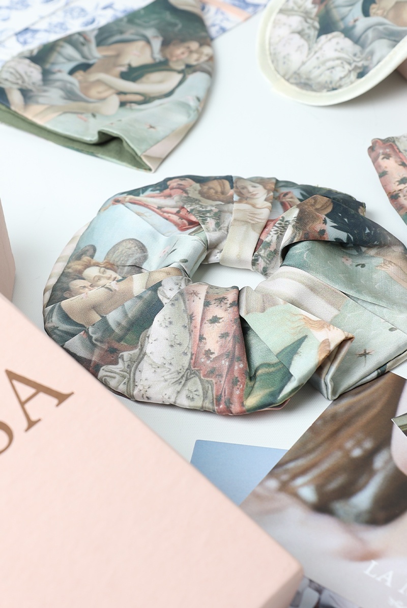 画像4: 【サンプル特別価格】Venus Travel Set|トラベル4点セット・アイマスク・シュシュ・マスク・巾着ポーチ|ギフトBOX入り|ヴィーナスモチーフ・未発表モデル・サンプル・見本品|LA MUSA ラミューザ【即日発送・サイズ交換NG】輸入下着・ 高級ランジェリー   (4)