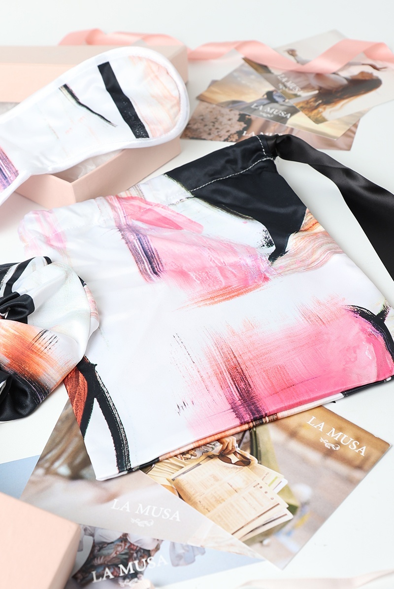 画像6: 【サンプル特別価格】Watercolour Travel Set|トラベル4点セット・アイマスク・シュシュ・マスク・巾着ポーチ|ギフトBOX入り|水彩画・未発表モデル・サンプル・見本品|LA MUSA ラミューザ【即日発送・サイズ交換NG】輸入下着・ 高級ランジェリー   (6)