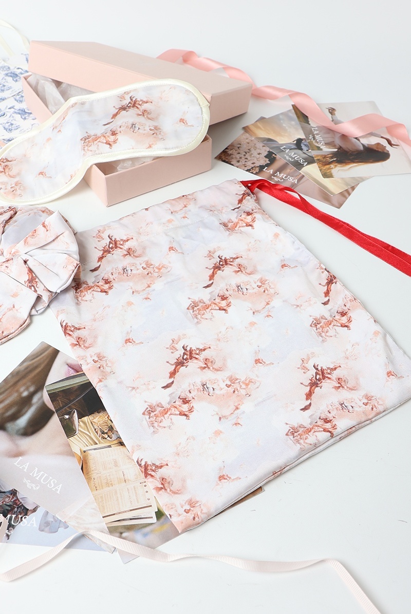 画像6: 【サンプル特別価格】Heaven Travel Set|トラベル4点セット・アイマスク・シュシュ・マスク・巾着ポーチ|ギフトBOX入り|・未発表モデル・サンプル・見本品|LA MUSA ラミューザ【即日発送・サイズ交換NG】輸入下着・ 高級ランジェリー   (6)